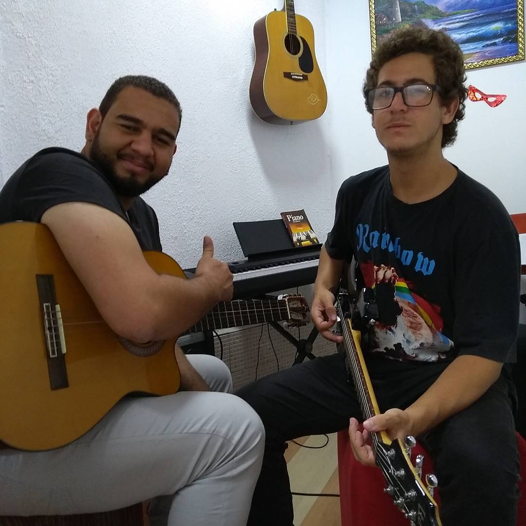 Aulas de Guitarra para adolescentes